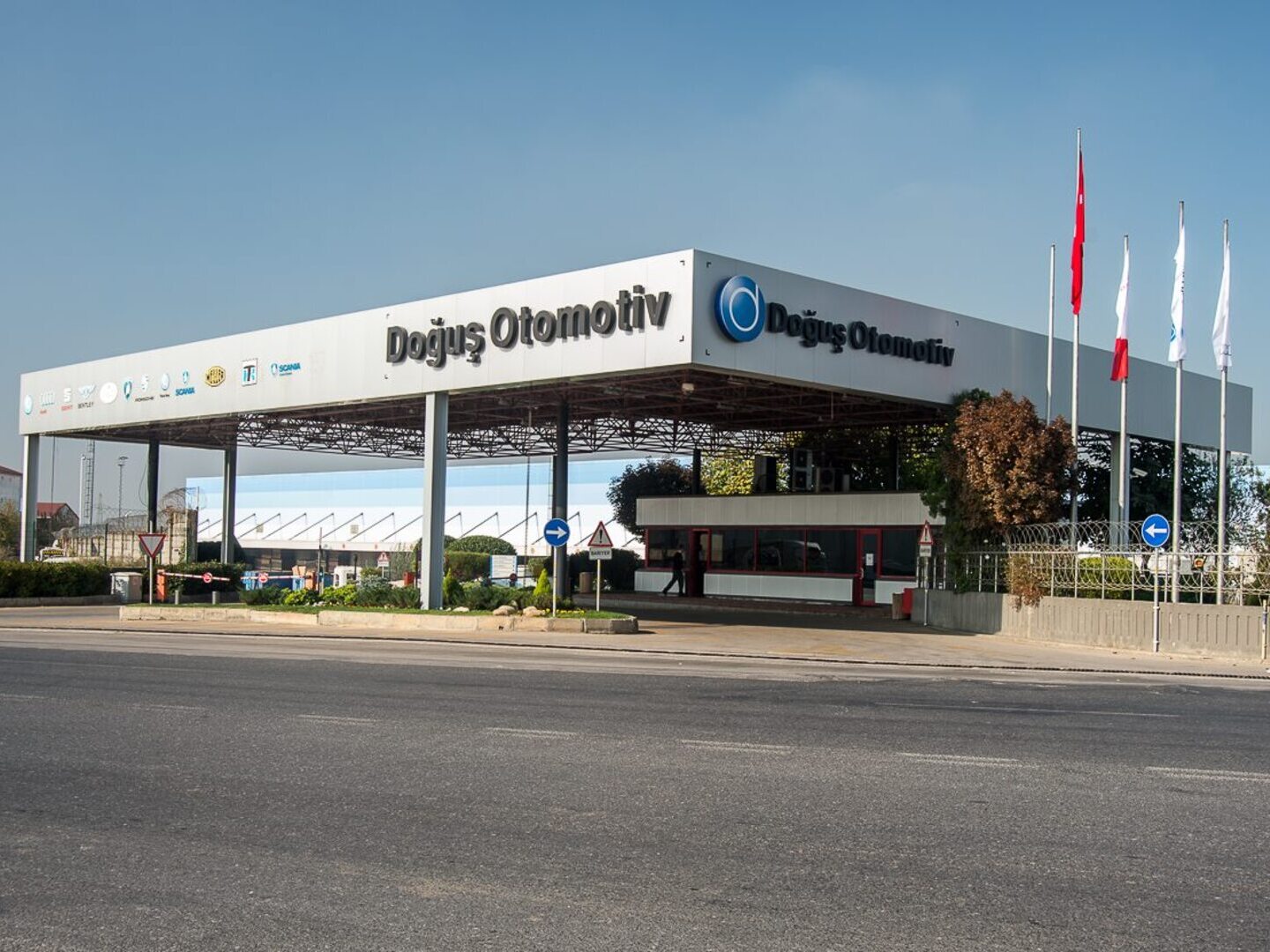19 KOC DOGUS 000